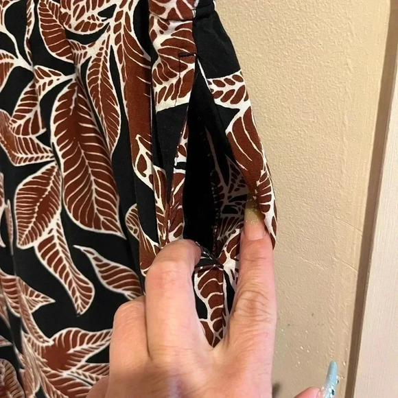 Apt 9 Size Large Wide Leg Light Weight Cropped Lounging 100% Rayon Pants - Picture 4 of 7